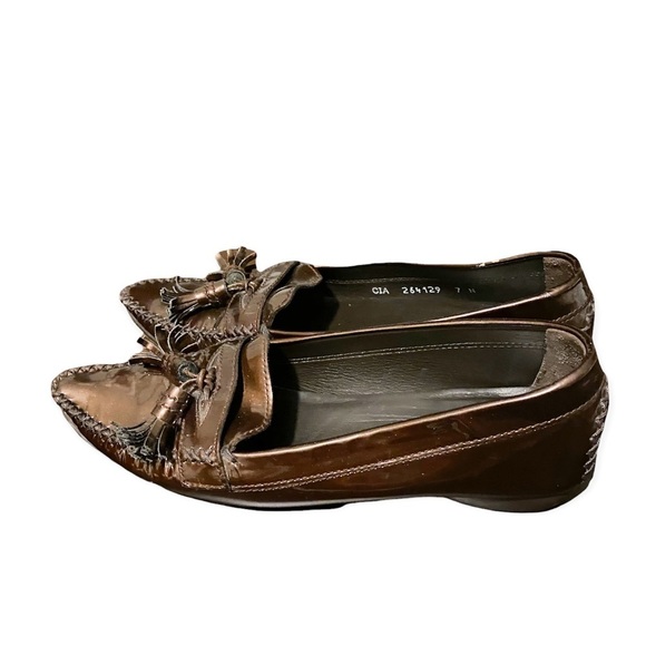 Stuart Weitzman moccasin size 7 N - Picture 4 of 9